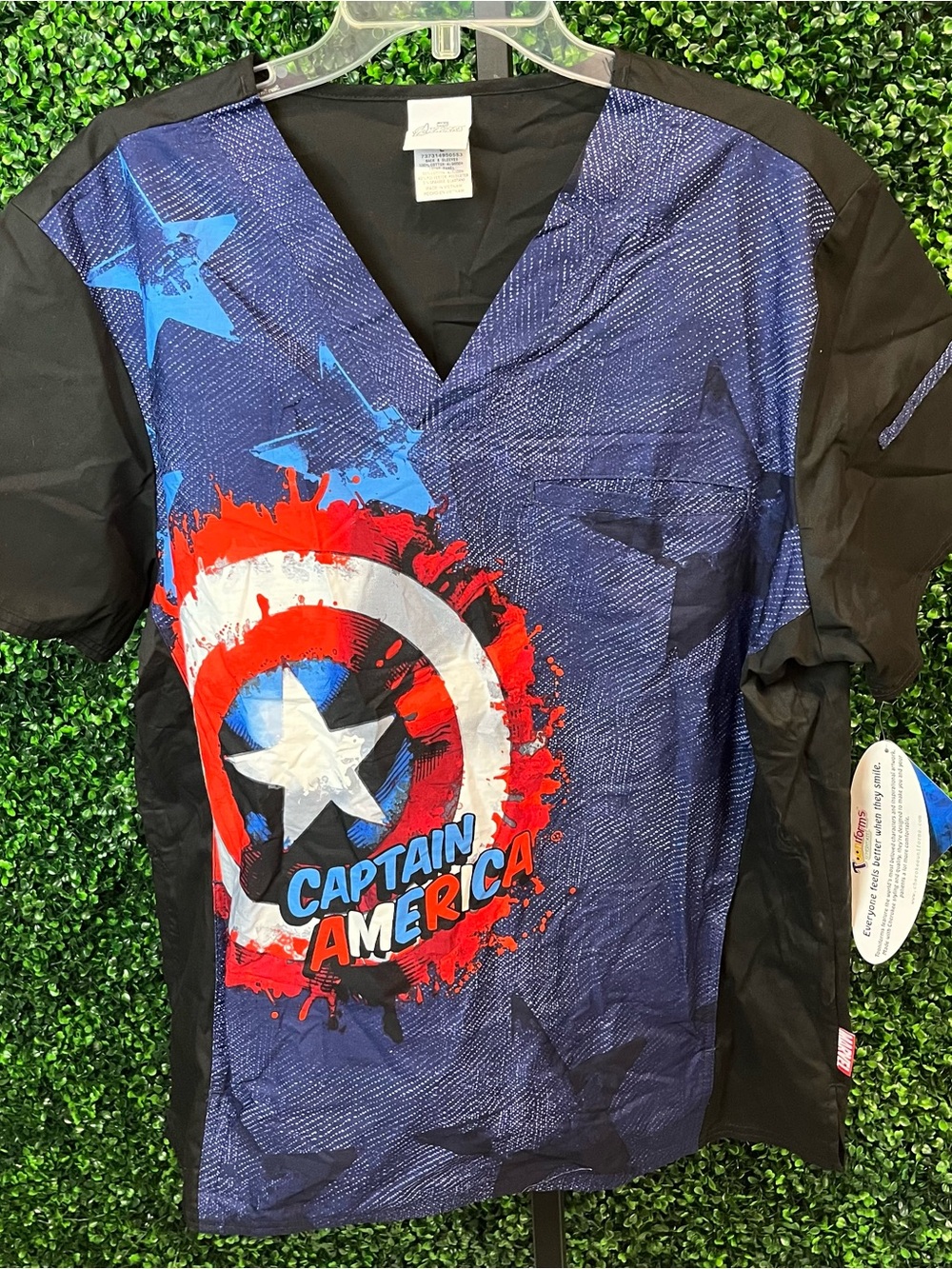 NWT Marvel Captain America Printed Scrub Top Size Large
